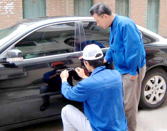 兰州开锁公司：车钥匙坏了怎么办